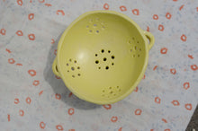 Load image into Gallery viewer, Mini Colander in Butter
